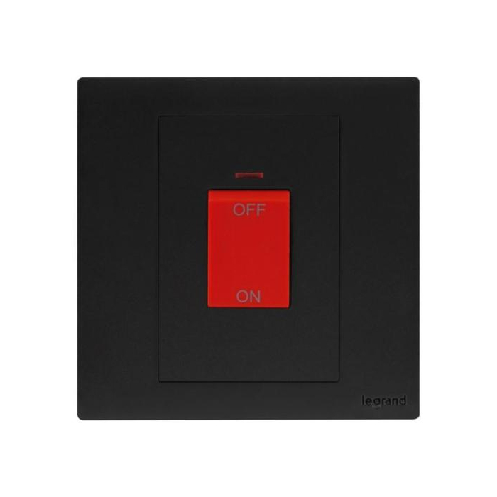 مفاتيح ليجراند أوبرا للخدمة الشاقة (amperage: 45A - gangs: 1 Gang - port_type: Switch with Indicator - اللون: Matt Black)