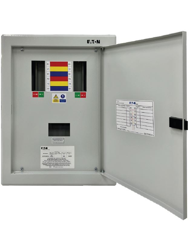 لوحة توزيع من ايتون  قاطع MCCB رئيسي - 12 خط