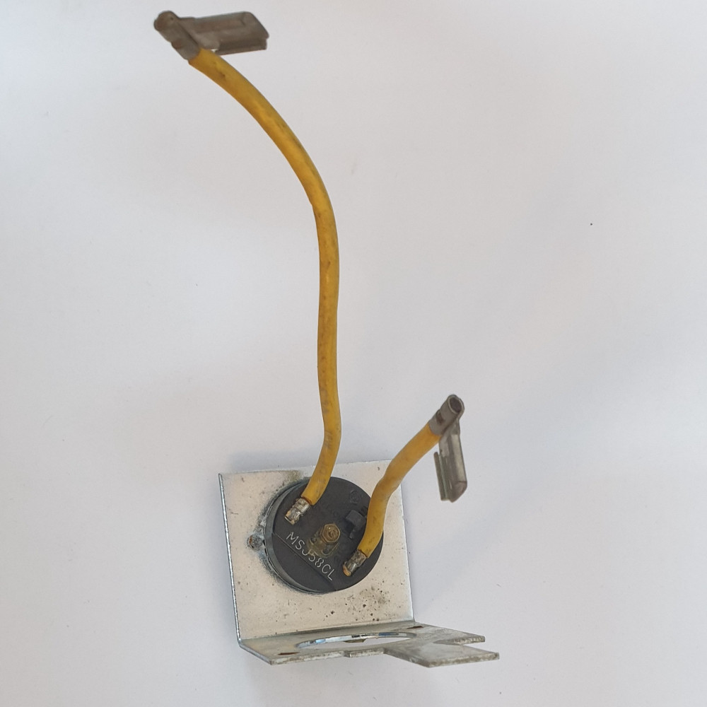 05689A# اوفرلود ريلي امريكي / OVER LOAD RELAY FOR REFRIGERATOR MSJ58CL WITH BRACKET