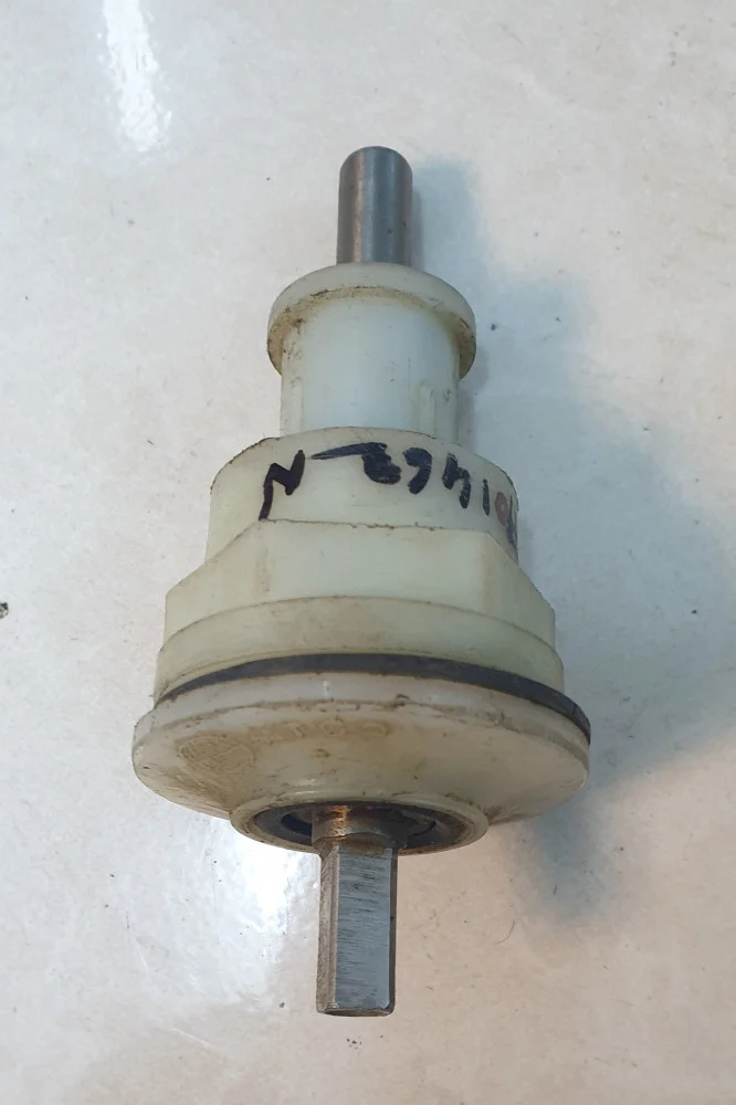 #01462N عمود غساله هيتاشي مودل 172 / AMOD SHAFT HITACHI WASH MACHINE ATCO W010H172