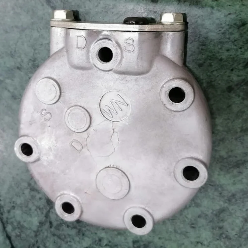 #11946S غطاء كمبروسر خلفي هايلكس قديم / COMPRESSOR CYLINDER HEAD TOYOTA HILUX 98 8070