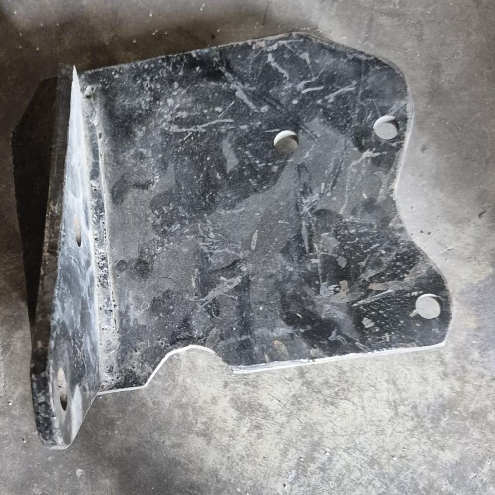 #11691C قاعدة كمبروسر ناقلة BRACKET BIG TRUCK CHINA