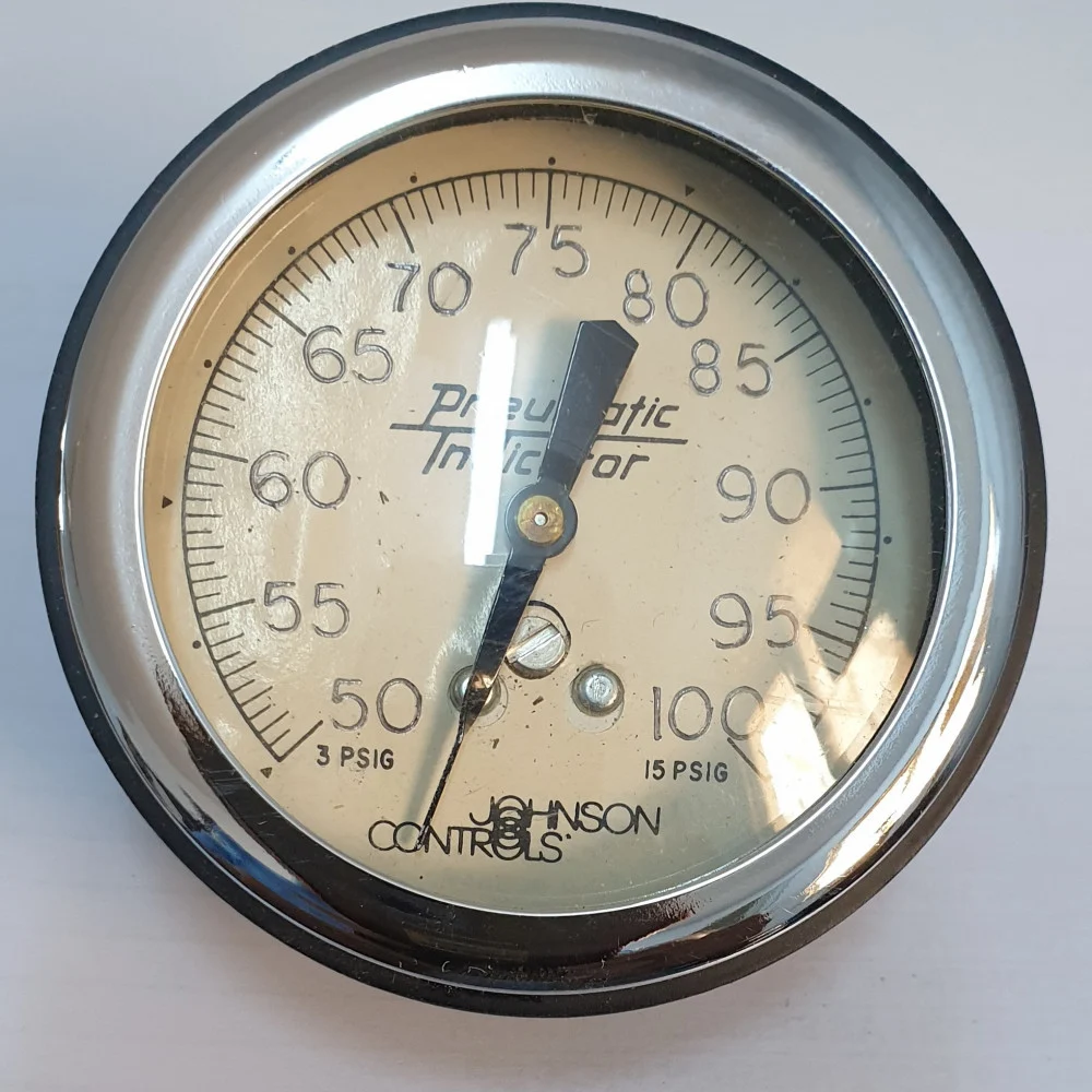 #00455A ساعة ظغط جونسون كونترول من 50 الى 100 / JOHNSON CONTROL T-5500-2 DIAL PENUMATIC GAUGE INDICATOR 50-100PSIG 66X34mm