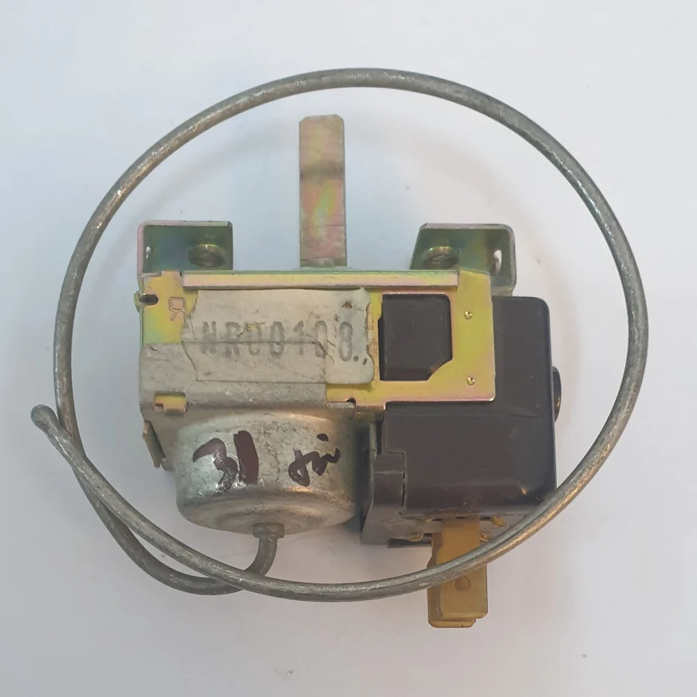 #01089A ثرمستات مكيف يورك / THERMOSTAT YORK AC WINDOW TYPE COLD GE 3ART17J51/58  2 TERMINAL