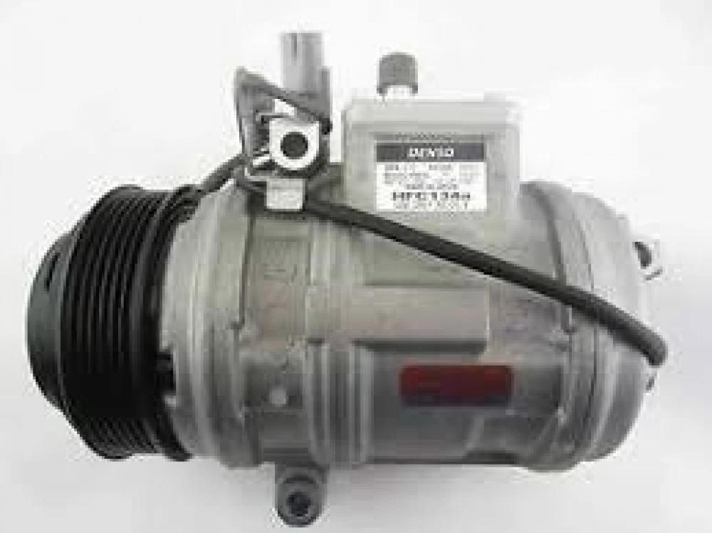 12695C# كمبروسر مكيف تويوتا لاند كروزر 2000 / COMPRESSOR TOYOTA LAND CRUISER 2000 8CYL 6 PK