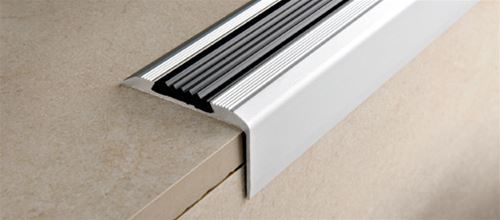 بروقرس زاوية  للدرج 45×28 ×2.7متر مع ربل فضي PEDAA4528A
