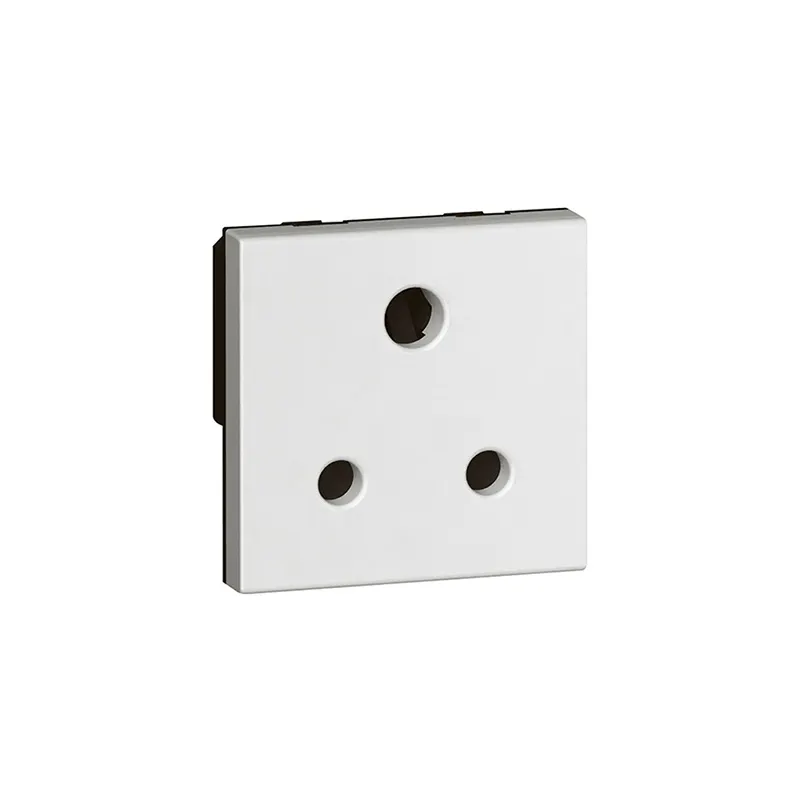 ليجراند - مقبس Arteor، BS 546، 5A 250V، 2P+E، 2 موديول، White