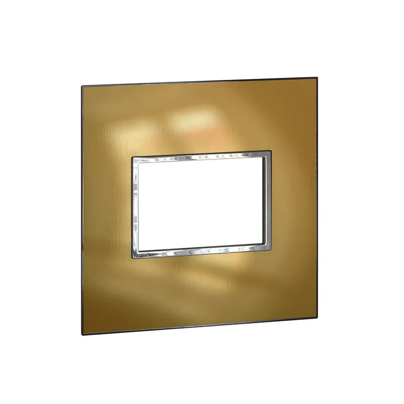ليجراند - لوحة Arteor، أمريكية، 3 موديول، مربع، 4''x4''، Gold Brass