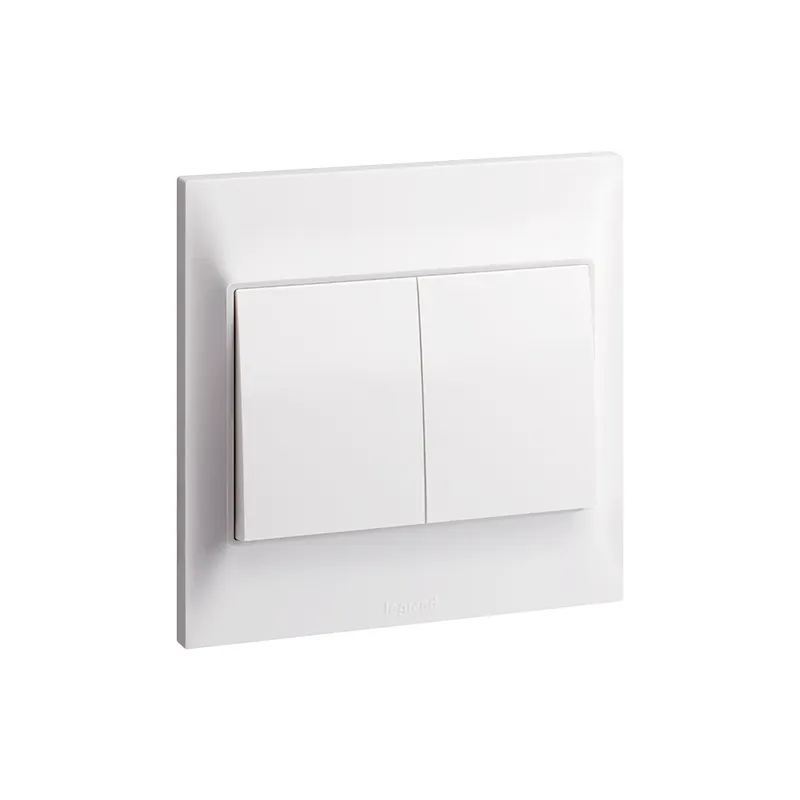 ليجراند - زر الضغط Belanko S، مجوز، 6A، 250V، White
