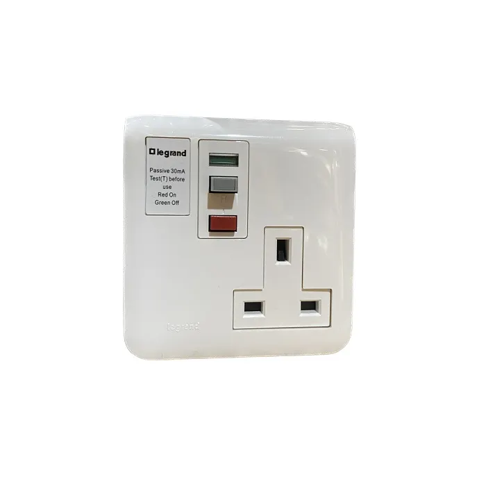 ليجراند - فيش حماية أرضي 13 أمبير ELO-DP - PASSIVE DP 30MA - أبيض
