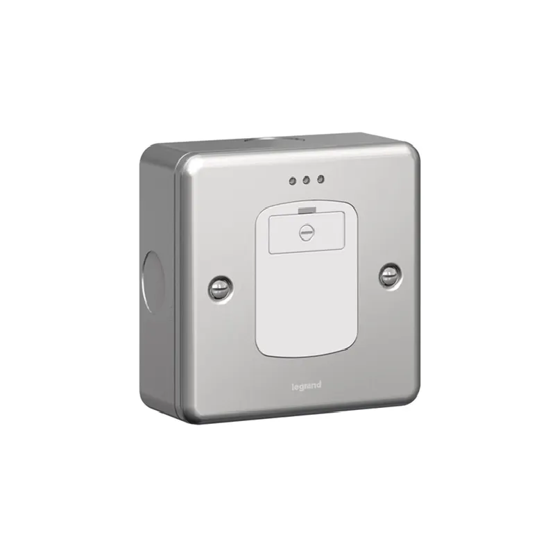 ليجراند - وحدة الاتصال المؤمنة Synergy، BS، 13A، 230V، بدون مفتاح + LED، Metalclad