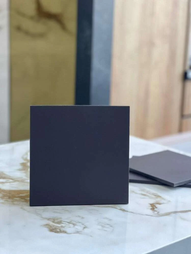 بورسلان Casalgrande Padana Unicolor Nero أسود معدني 8 ملم