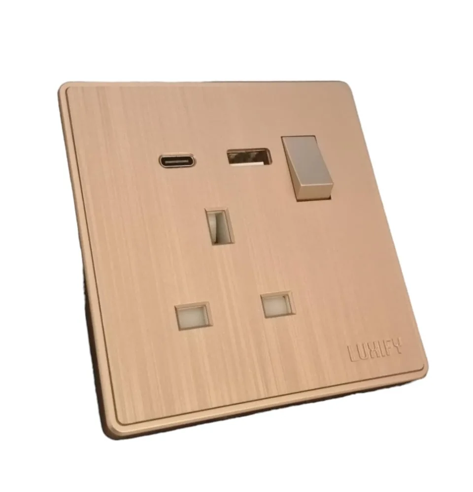 فيش 13 امبير + TYPE C + USB LUXIFY ذهبي مطور